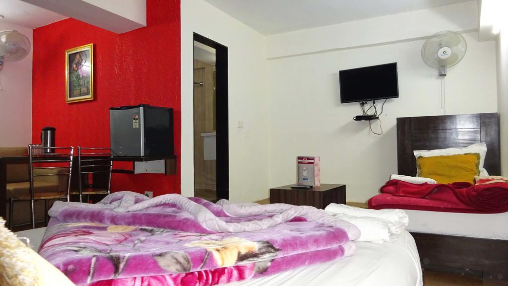Hotel Durga International Yeni Delhi Dış mekan fotoğraf