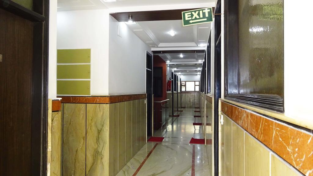 Hotel Durga International Yeni Delhi Dış mekan fotoğraf