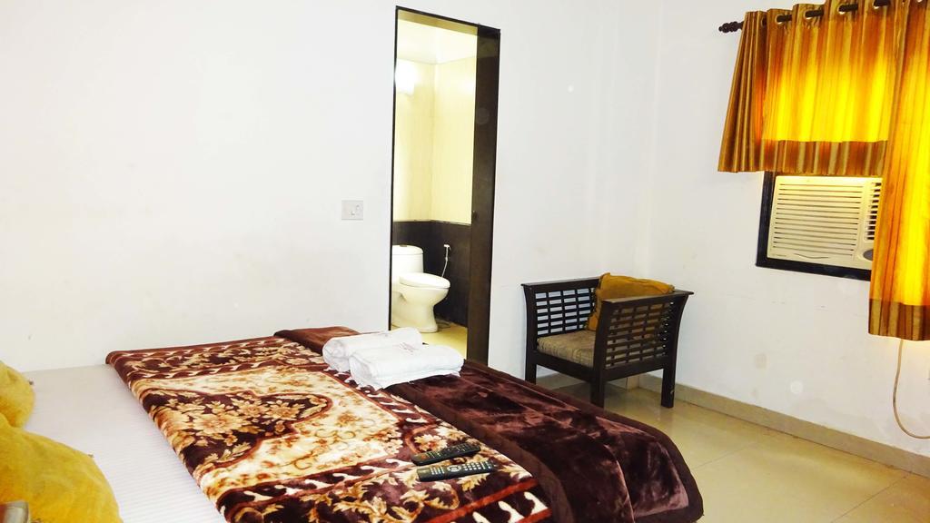 Hotel Durga International Yeni Delhi Dış mekan fotoğraf