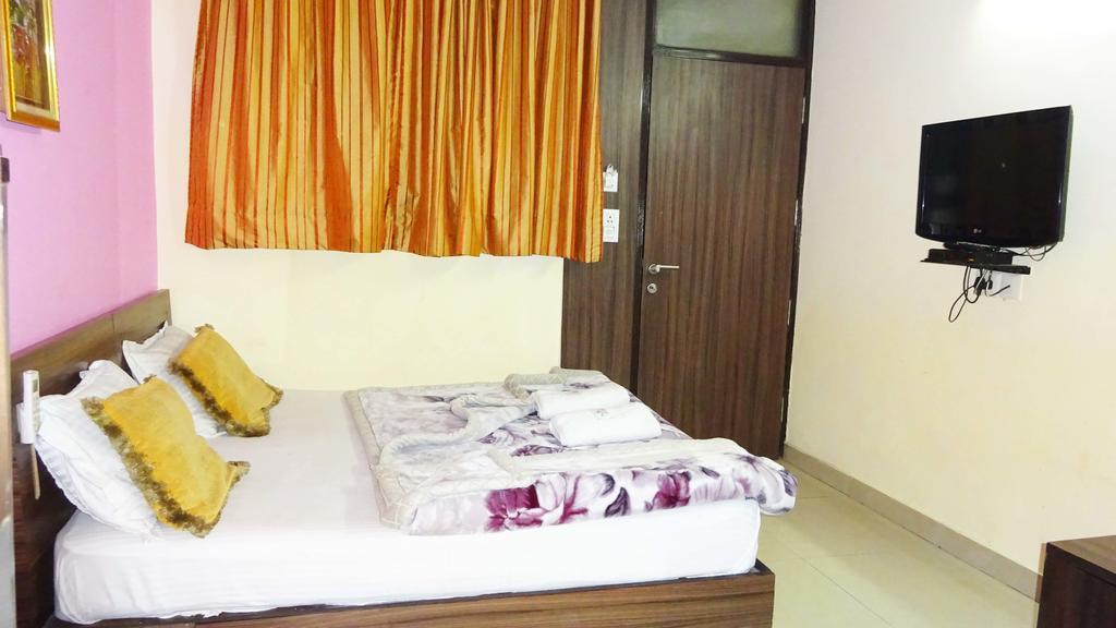 Hotel Durga International Yeni Delhi Dış mekan fotoğraf