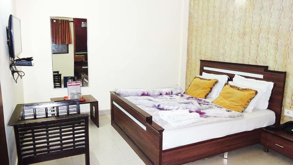 Hotel Durga International Yeni Delhi Dış mekan fotoğraf