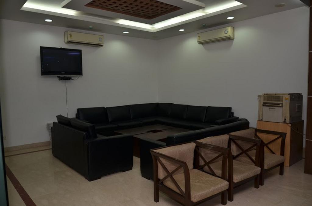 Hotel Durga International Yeni Delhi Dış mekan fotoğraf