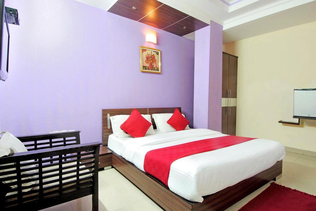 Hotel Durga International Yeni Delhi Oda fotoğraf