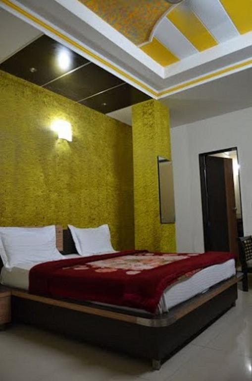Hotel Durga International Yeni Delhi Oda fotoğraf