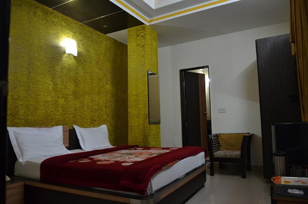 Hotel Durga International Yeni Delhi Oda fotoğraf