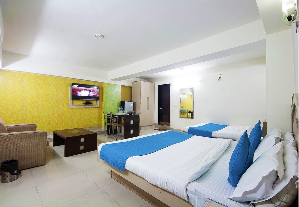Hotel Durga International Yeni Delhi Dış mekan fotoğraf