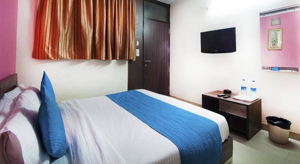 Hotel Durga International Yeni Delhi Dış mekan fotoğraf